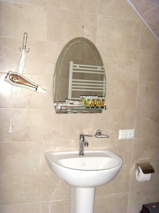Hotel Nadikvari Tbiliszi Kültér fotó
