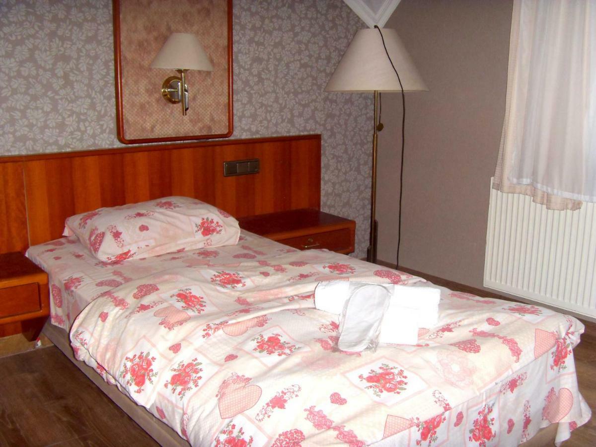 Hotel Nadikvari Tbiliszi Kültér fotó